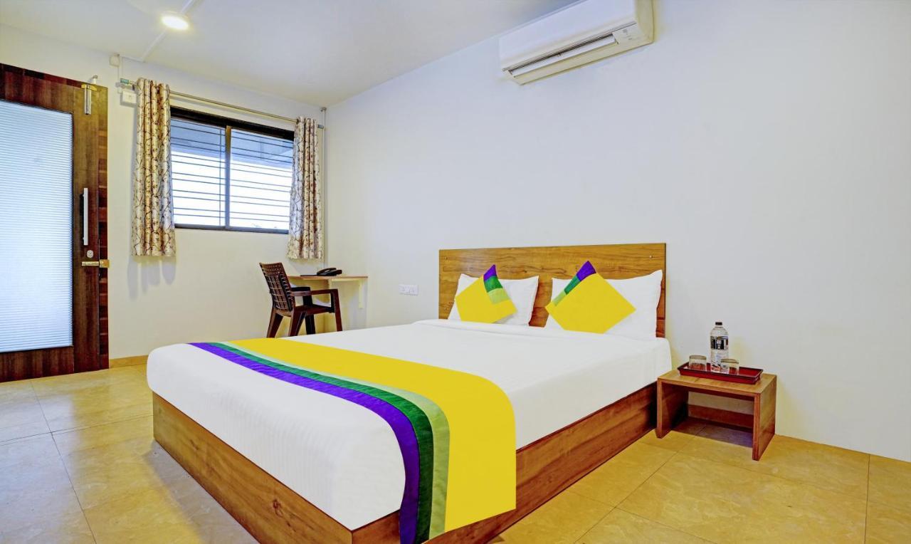 Itsy Hotels Oasis Pride Нашик Екстериор снимка
